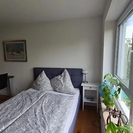 Exklusive Mit Herrlicher Terrasse Und Garten *