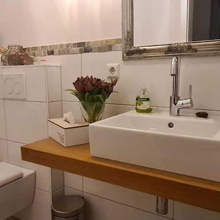 Exklusive Mit Herrlicher Terrasse Und Garten Ludwigsbourg