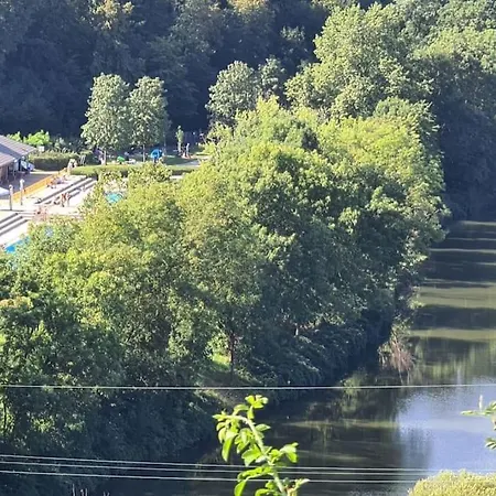 Exklusive Mit Herrlicher Terrasse Und Garten Ludwigsbourg